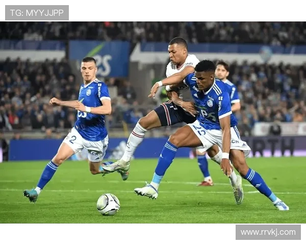 法甲激战斯特拉斯堡迎战尼斯双方争夺关键积分的精彩对决