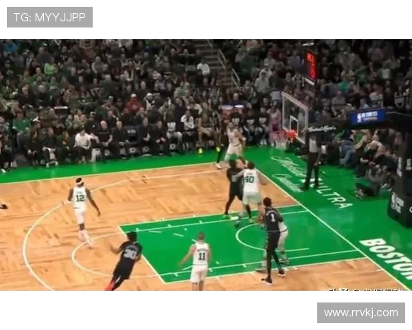 马刺与凯尔特人激战正酣NBA经典对决再度上演球迷期待的巅峰对决