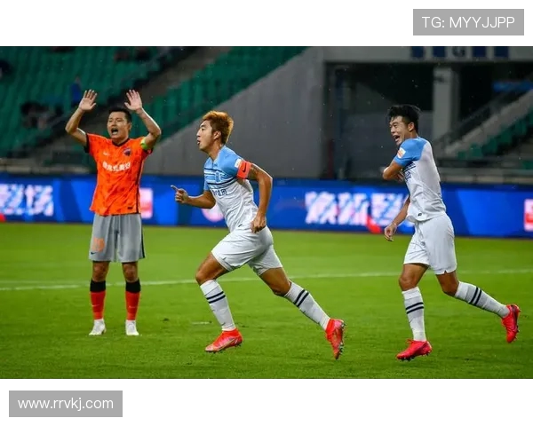 广州足球队逆袭之路的真实记录与感人故事